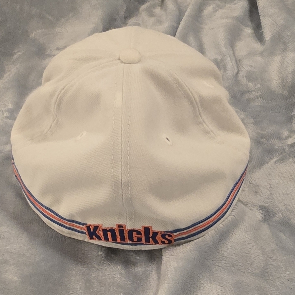 New York Knicks Cap - White and Orange, Size 8 - Picture 4 of 6